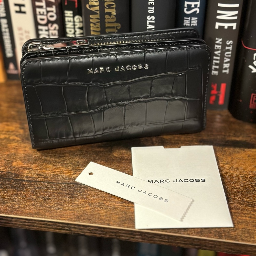 Marc Jacobs croc embossed bifold wallet
